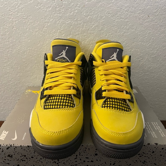 Air Jordan 4 Retro GS 'Lightning' 2021 408452-700 4Y Women's Size 5.5 - Picture 3 of 7